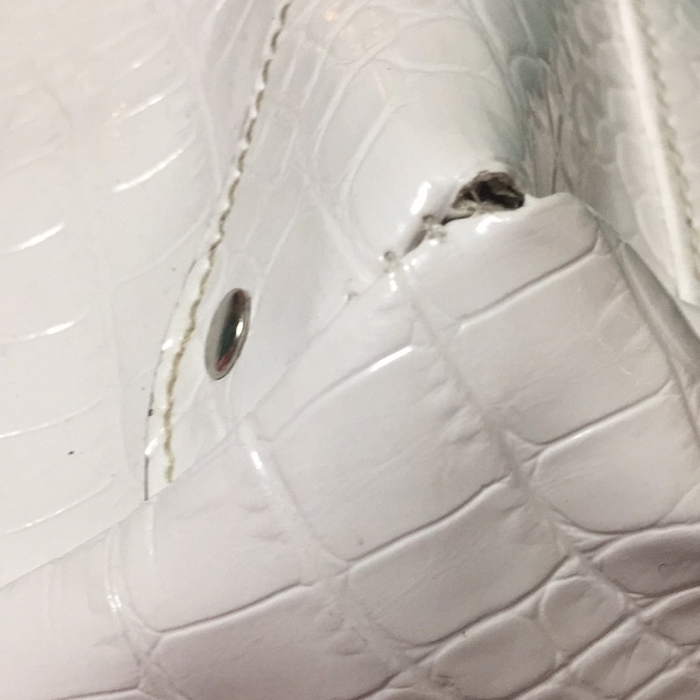 ๐๐White Pocket Book๐๐ - Picture 6 of 6